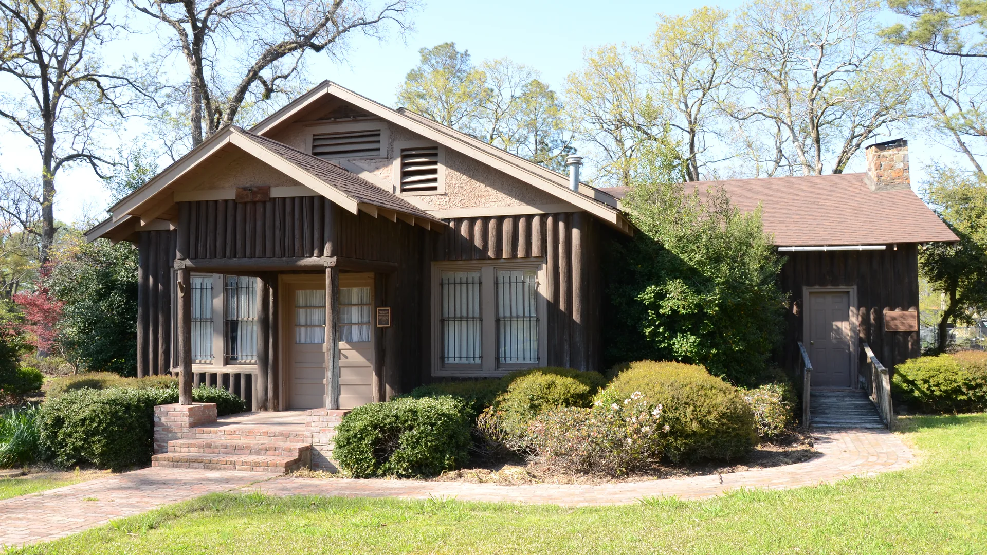 The American Legion Post No. 127 building in Eudora, Arkansas.