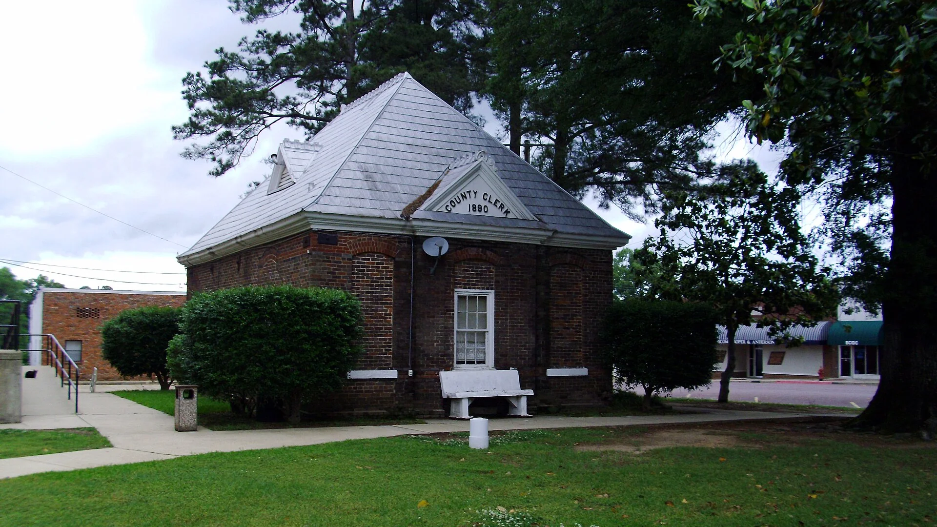 Bradley County clerk building in Warren, Arkansas