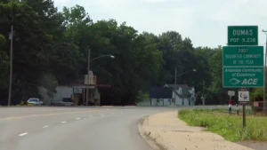 Highway sign for US 65 entering Dumas, Arkansas