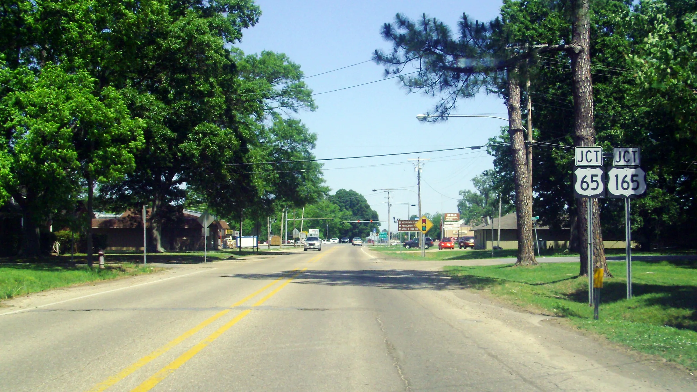 Highway 54 running through Dumas, Arkansas.