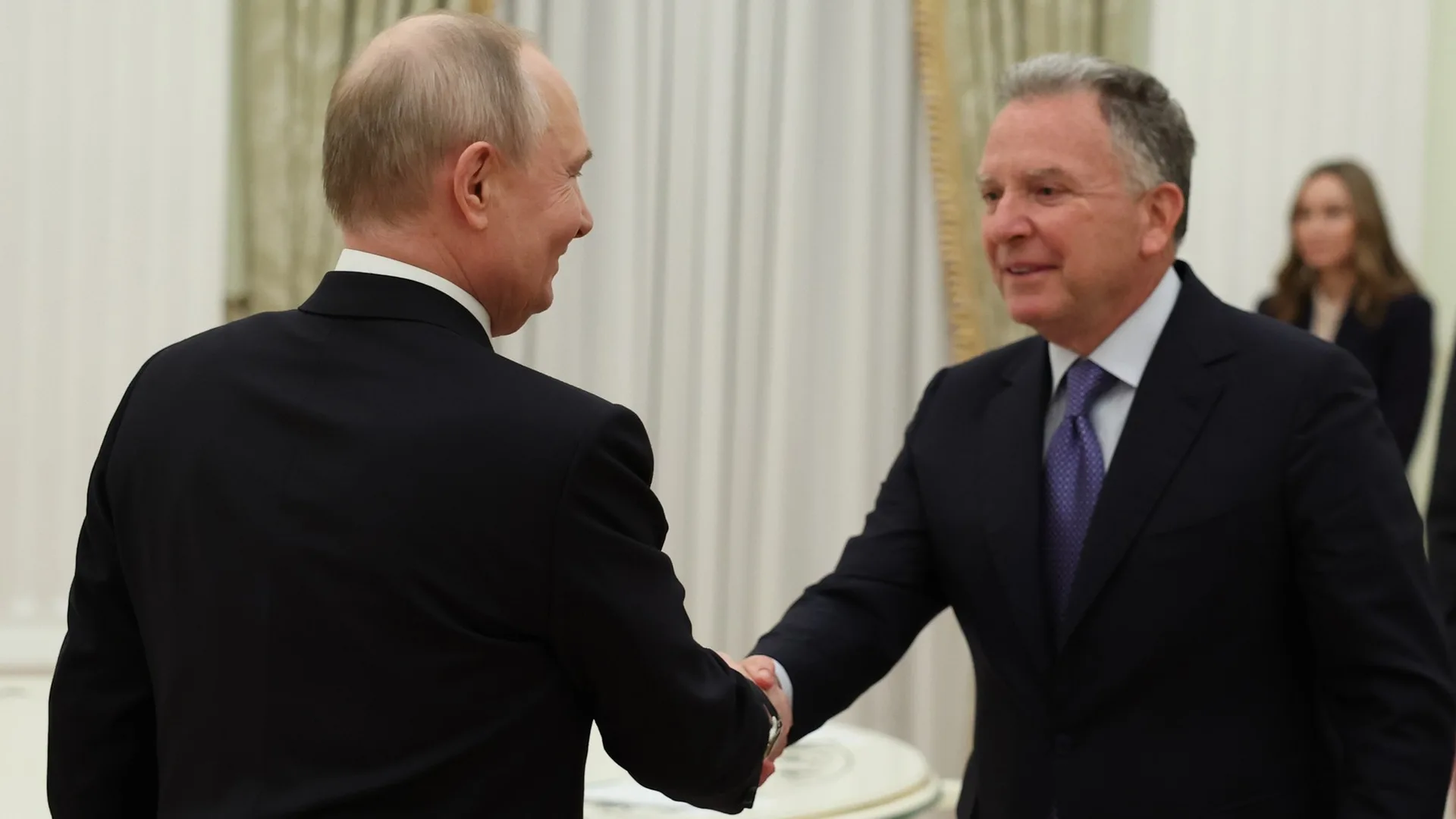 Russian President Vladimir Putin shakes hands with U.S. Special Envoy Steve Witkoff at the Kremlin in January 2026.