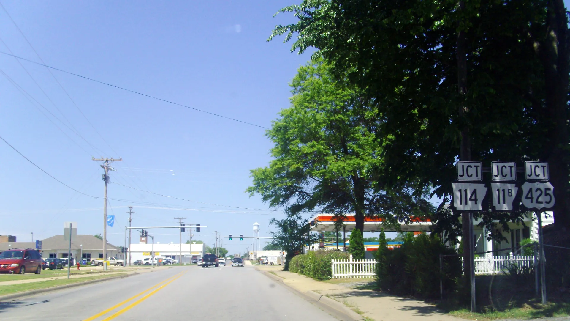 Highway 11 in Star City, Arkansas, with junction signs for highways 114, 11B and U.S. 425
