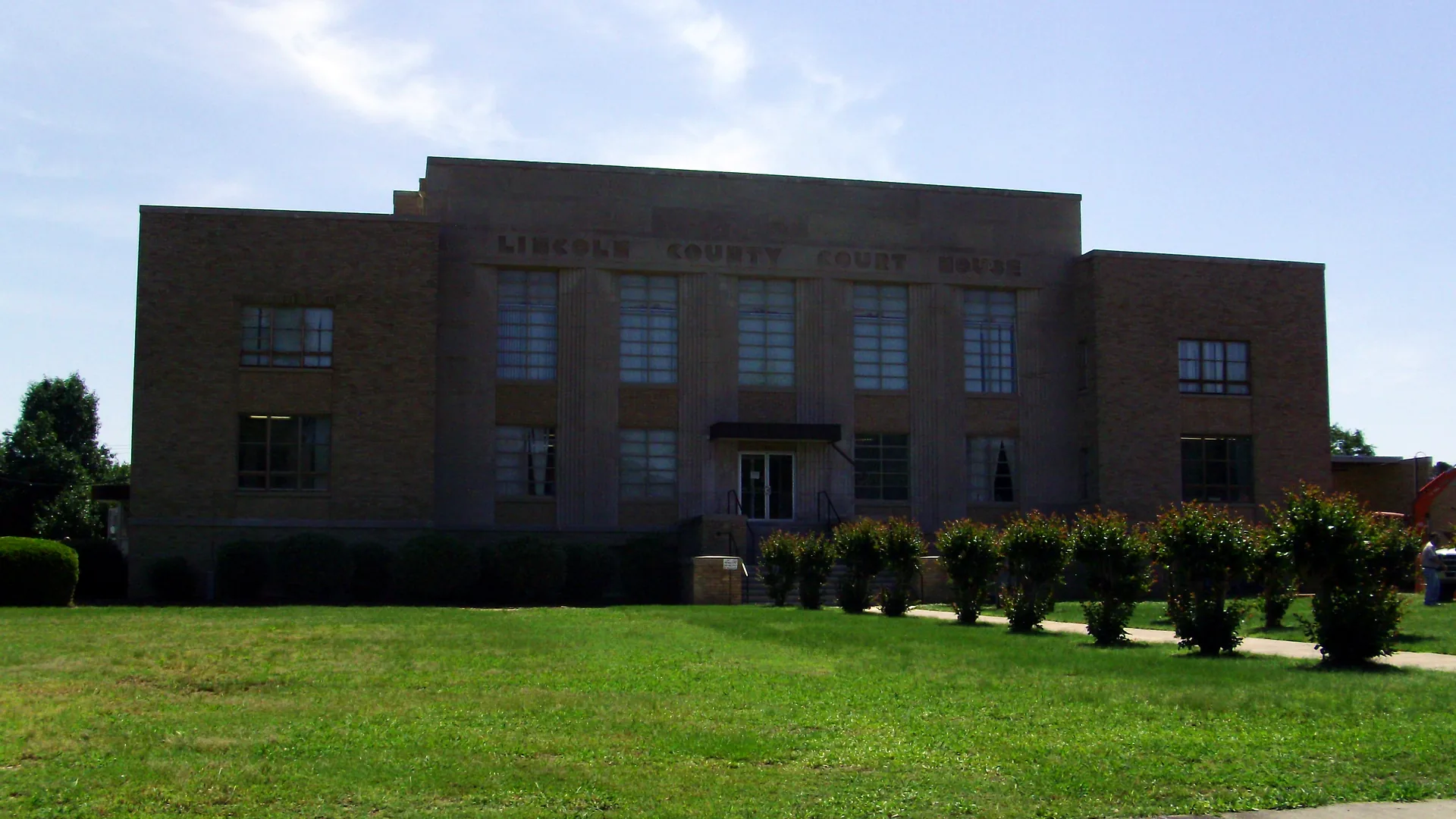 Lincoln County Courthouse in Star City, Arkansas, exterior view